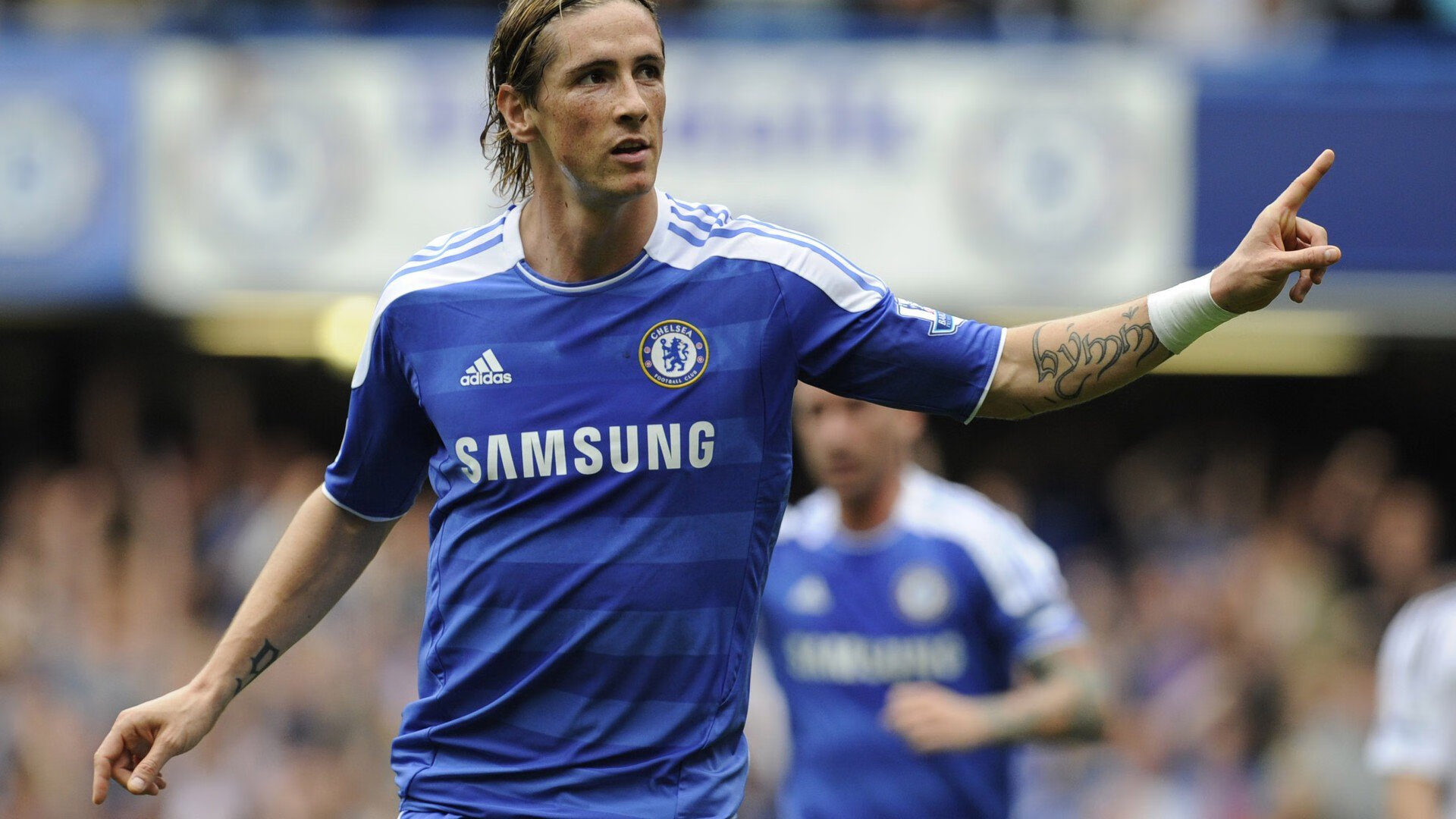 恩多比·恩乔：南非队中不可替代的战术中心，帮助球队全面进攻